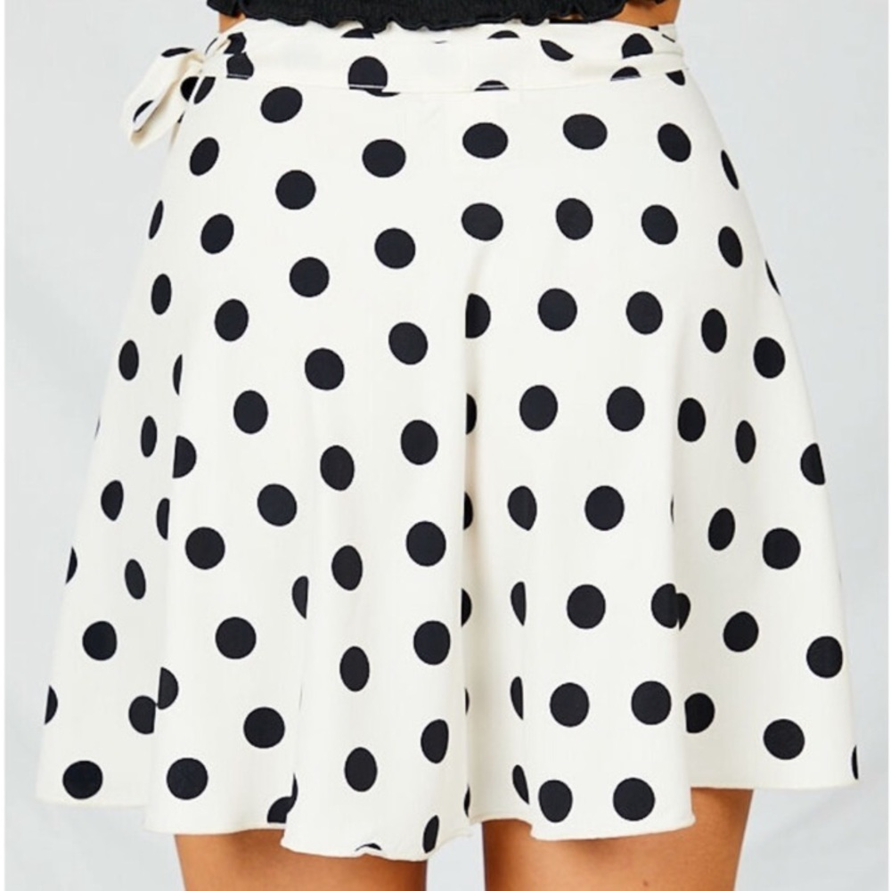 NWT Altar’d State Spot Pattern Skirt - Picture 2 of 9
